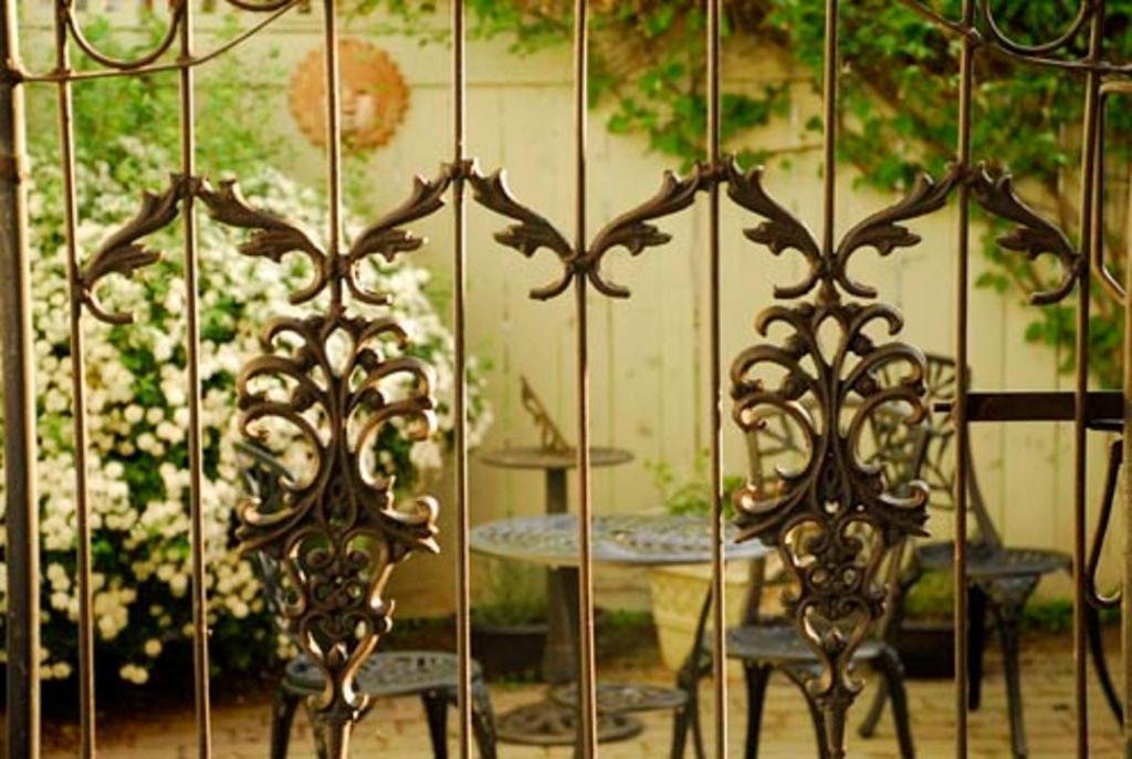 The Secret Garden Inn Kingston Luaran gambar